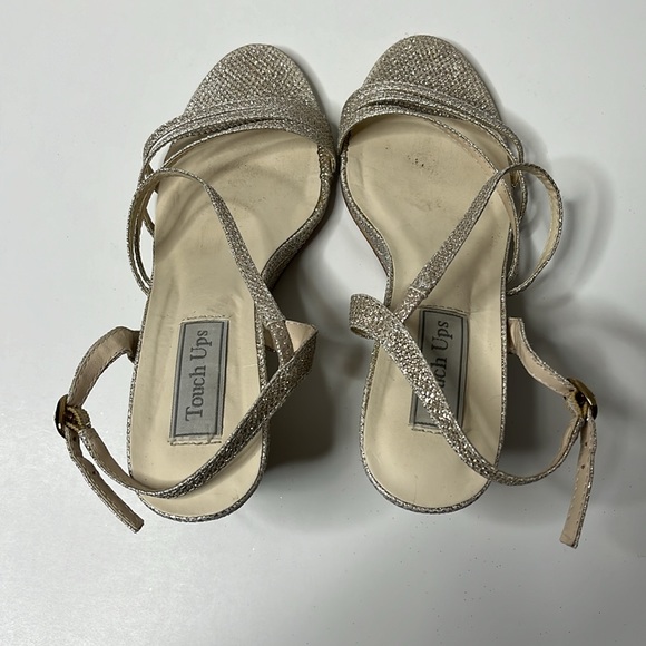 Touch Ups size 8 strappy, glittery wedges - Picture 8 of 9